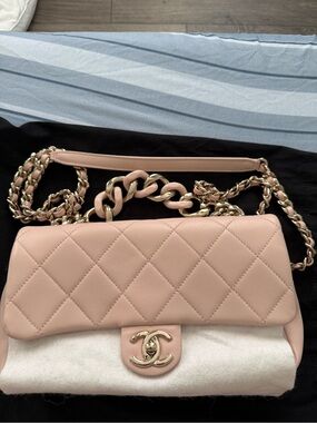 CHANEL Quilted Lambskin Shoulder Bag in Light Pink with Gold Hardware